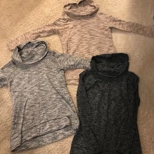 Merona cowl neck tunic lot size small.